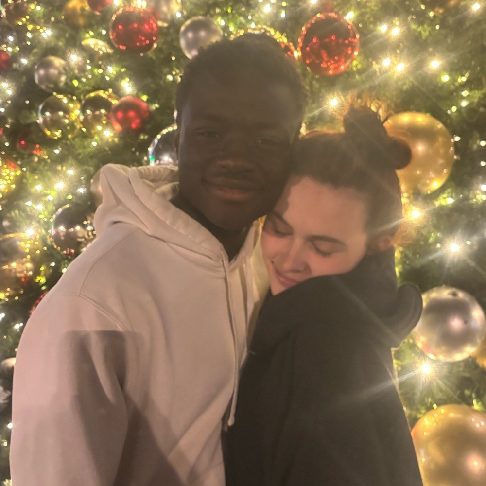 @alyssa123735 is live! - Picture 3 of 14